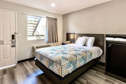 Motel 6 Carlsbad, CA - East