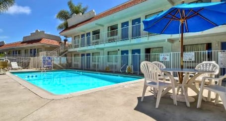 Outdoor pool. Motel 6 Carlsbad, CA - Near Legoland