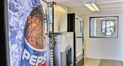 Motel 6 Coalinga, CA - East