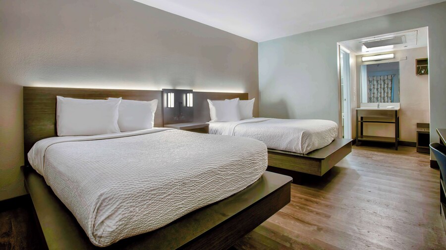 Motel 6 Kingman, AZ - Route 66 East