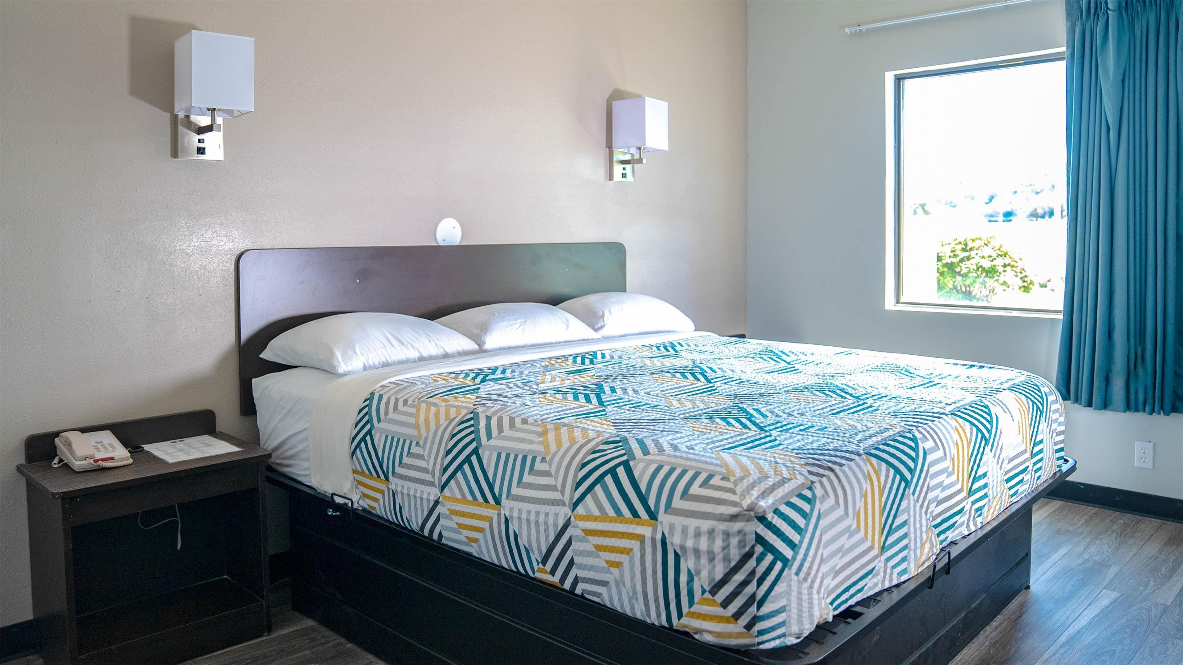 โต๊ะทำงาน, พื้นที่ทำงานแบบใช้แล็ปท็อป, ผ้าปูที่นอน