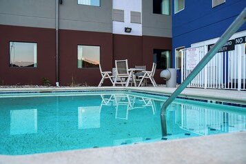 Seasonal outdoor pool