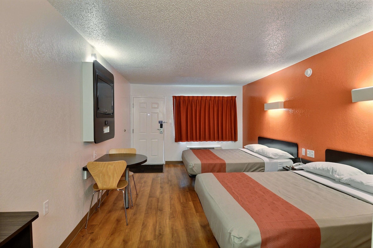 Free WiFi, bed sheets