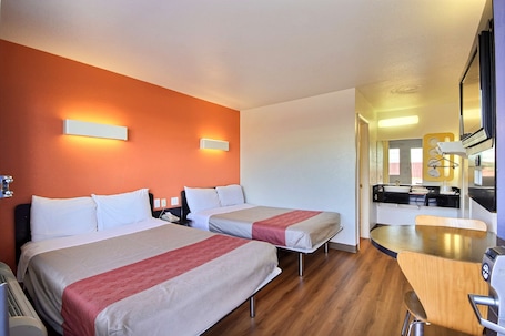 Wifi gratis y ropa de cama . Motel 6 Laredo, TX - South