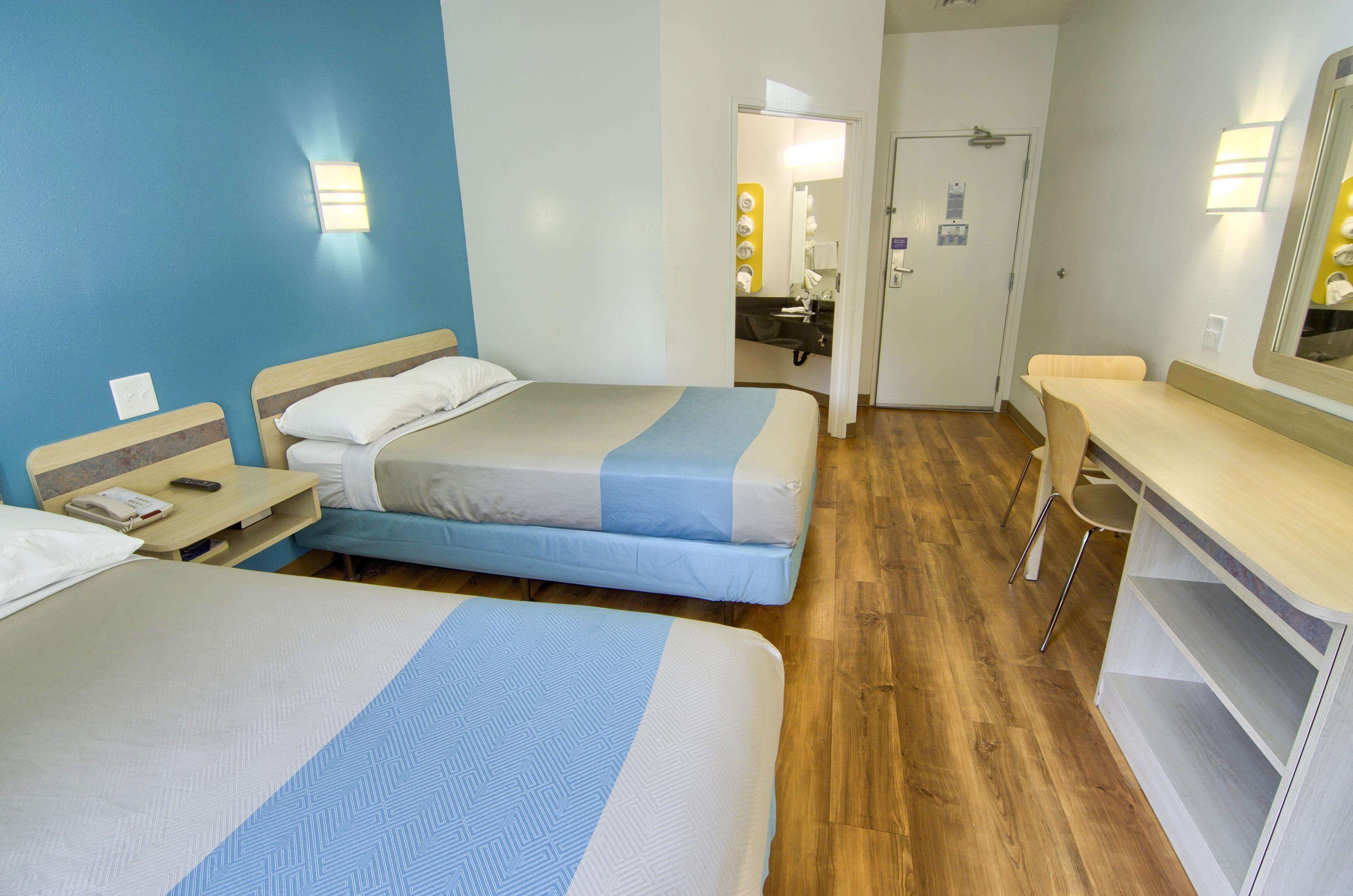 Wi-Fi ฟรี, ผ้าปูท  ี่นอน