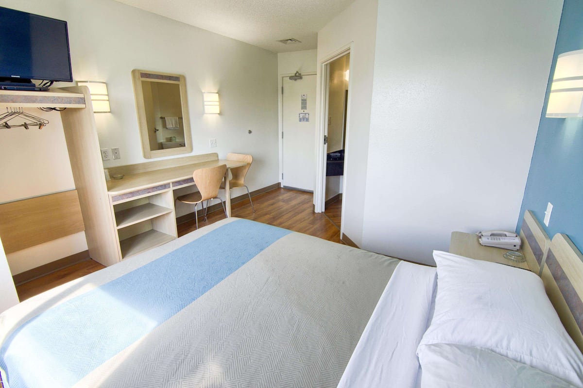 Wifi gratis y ropa de cama