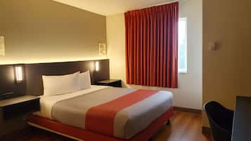 Deluxe Room, 1 Queen Bed, Non Smoking | Free WiFi, bed sheets