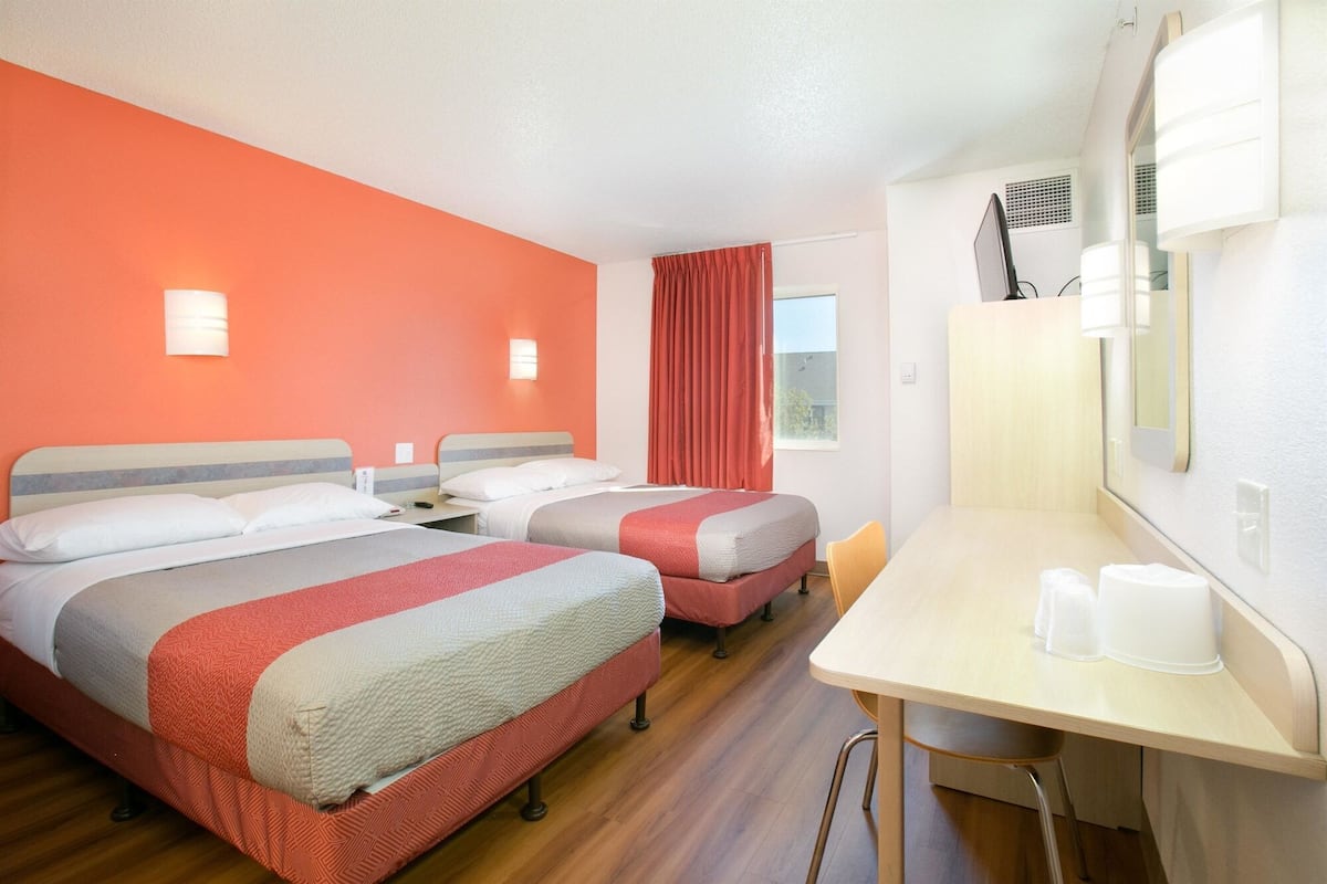 Wi-Fi gratuit, draps fournis