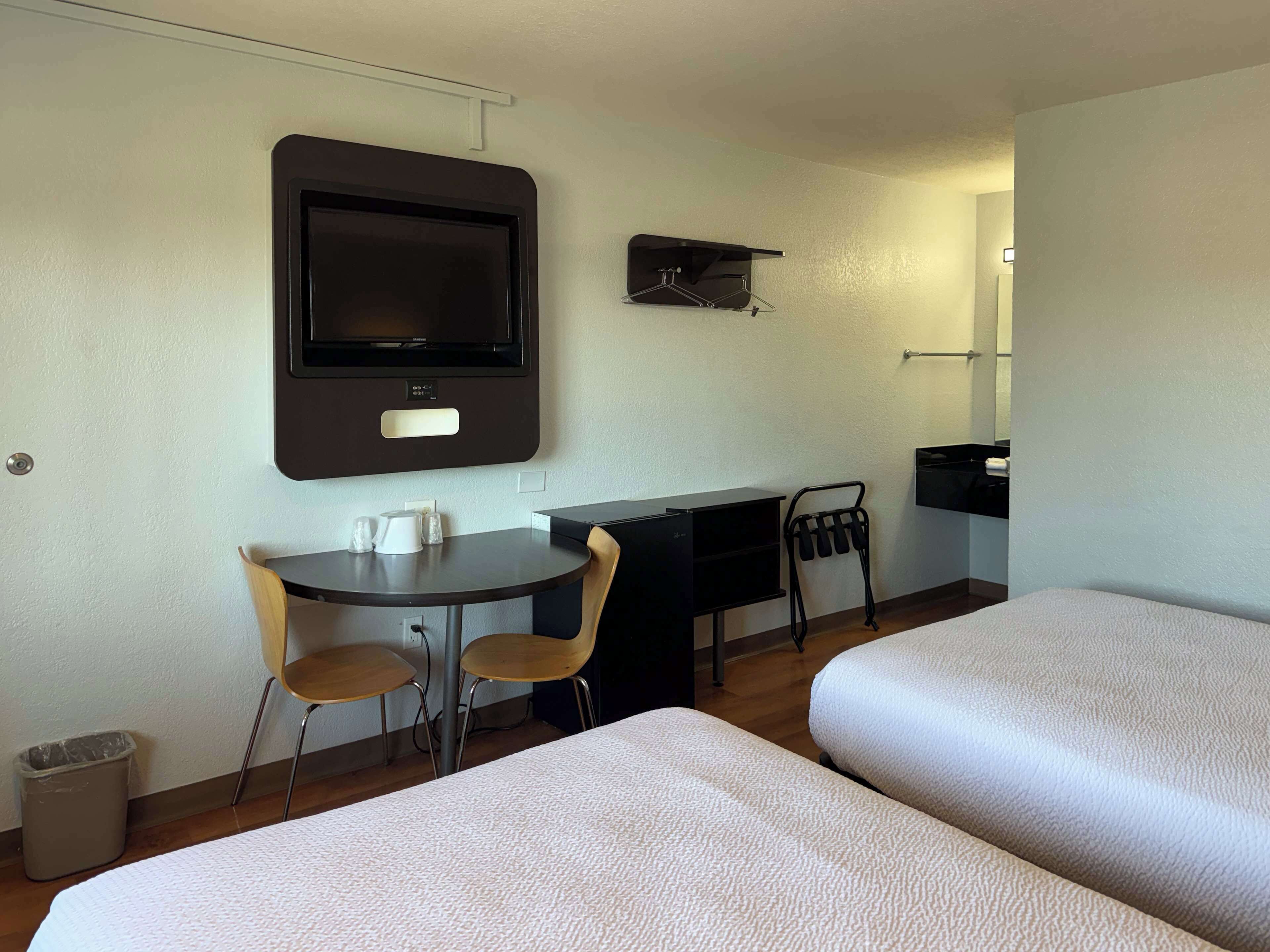 Photo - Motel 6-Simi Valley, CA