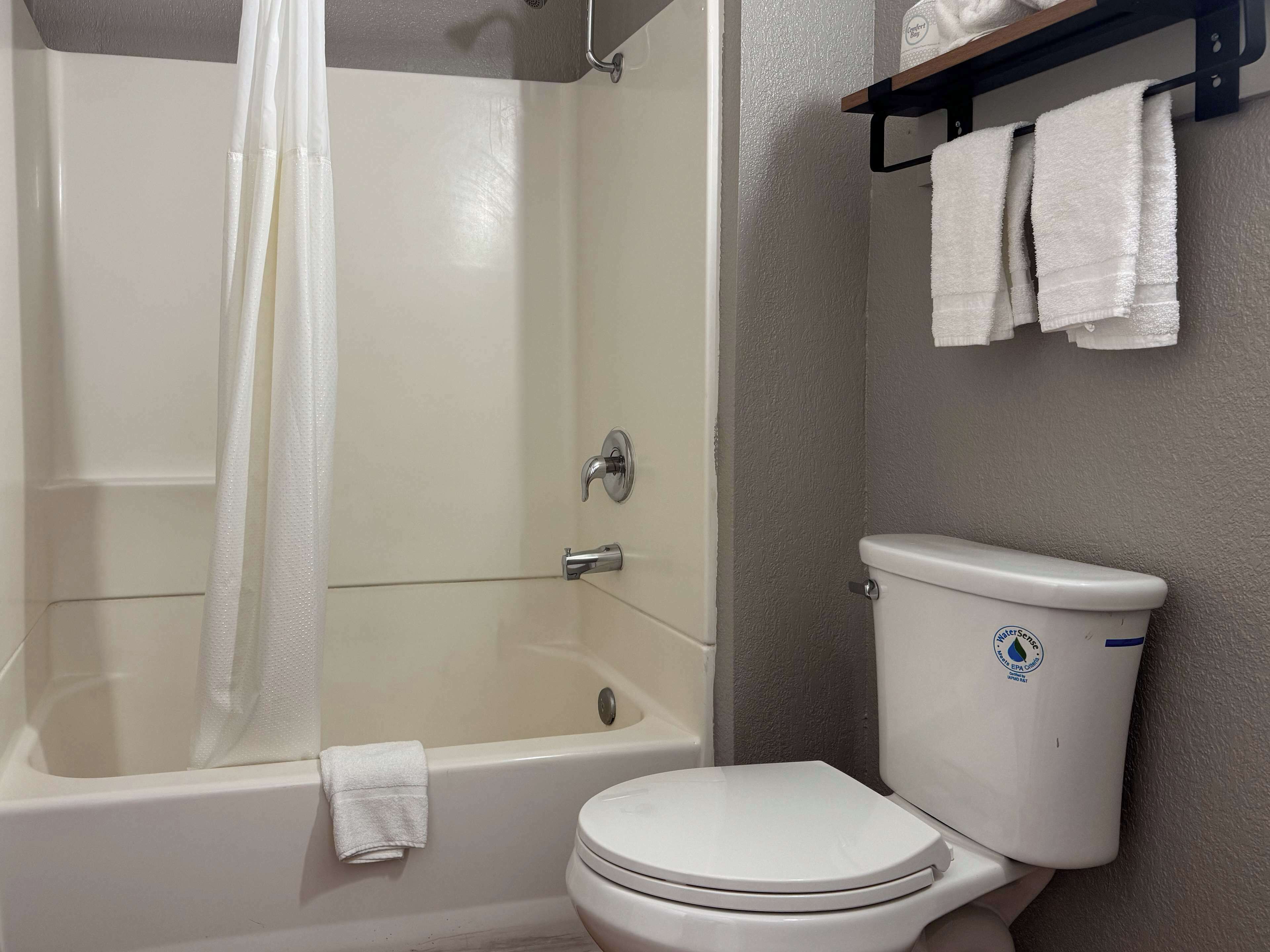 Photo - Motel 6-Simi Valley, CA