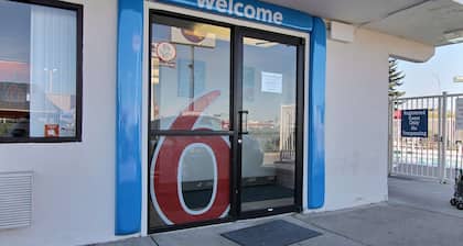 Motel 6 Bismarck, ND