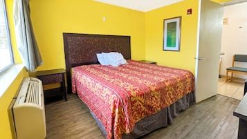 Desk, free WiFi, bed sheets