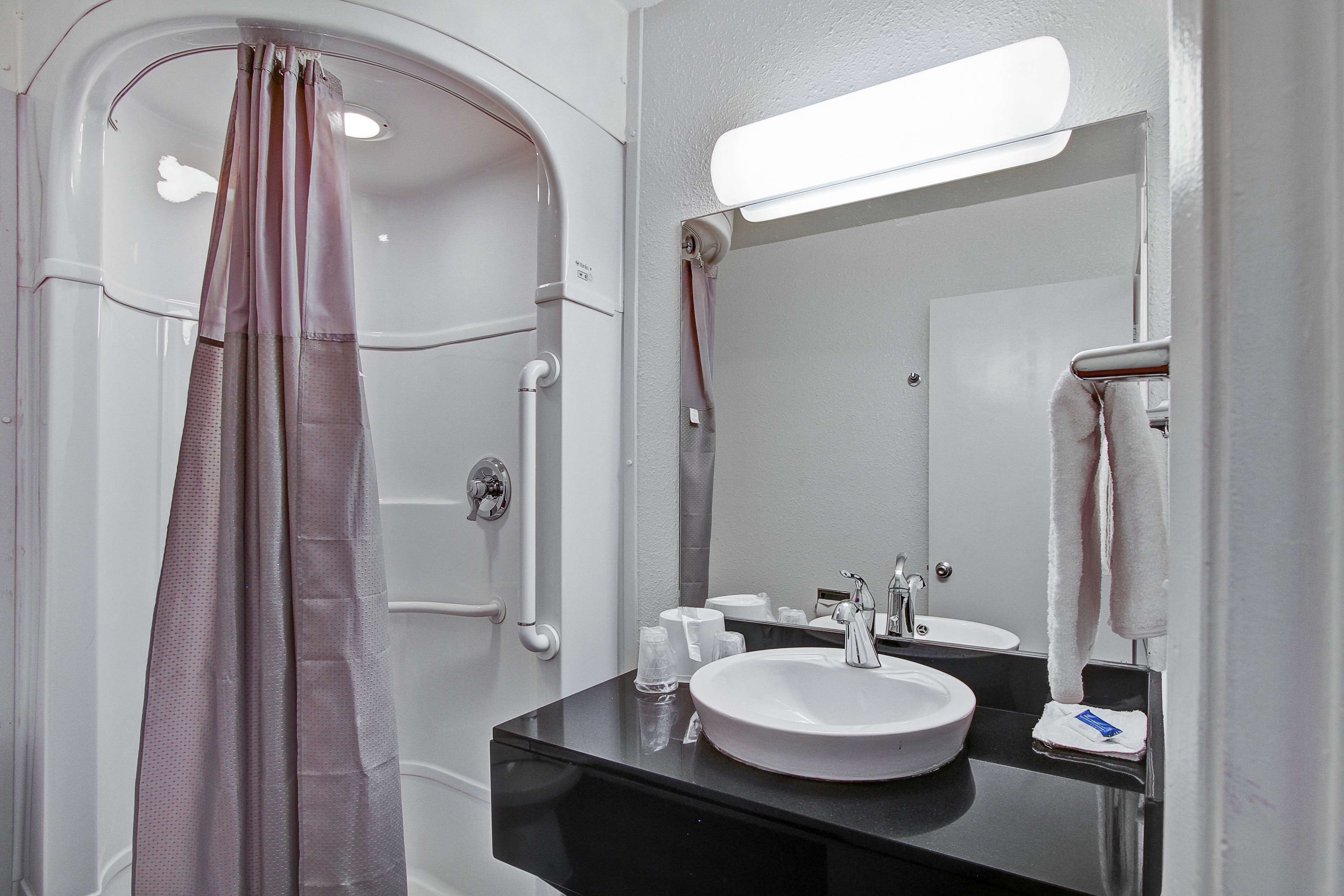Shower, towels