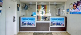 Motel 6 Longview, TX