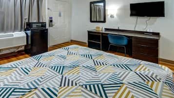 Iron/ironing board, free WiFi, bed sheets