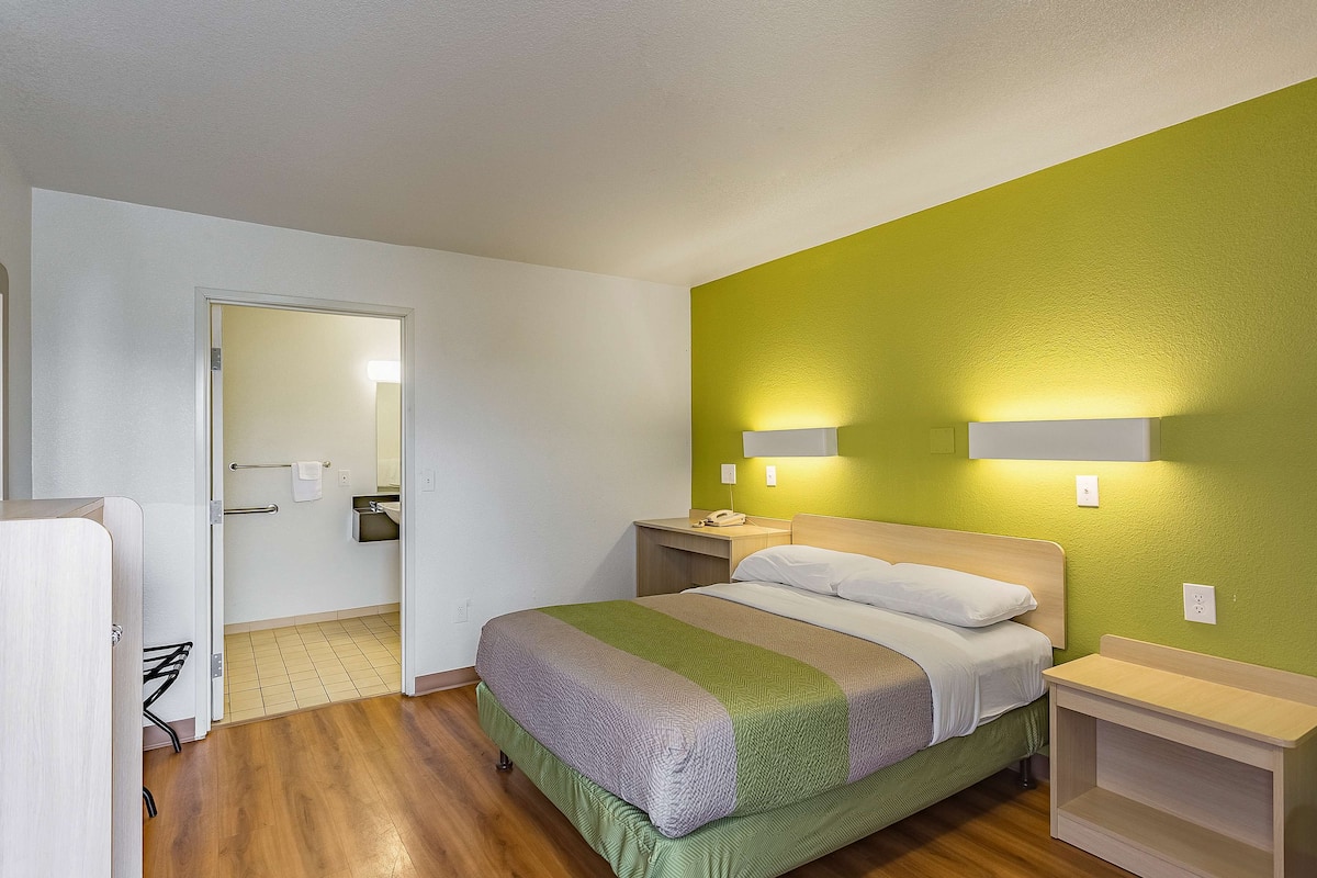 Wifi gratis y ropa de cama