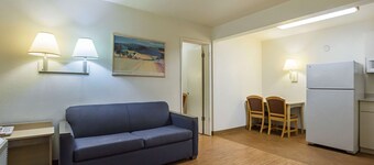 Motel 6 Rochester, MN