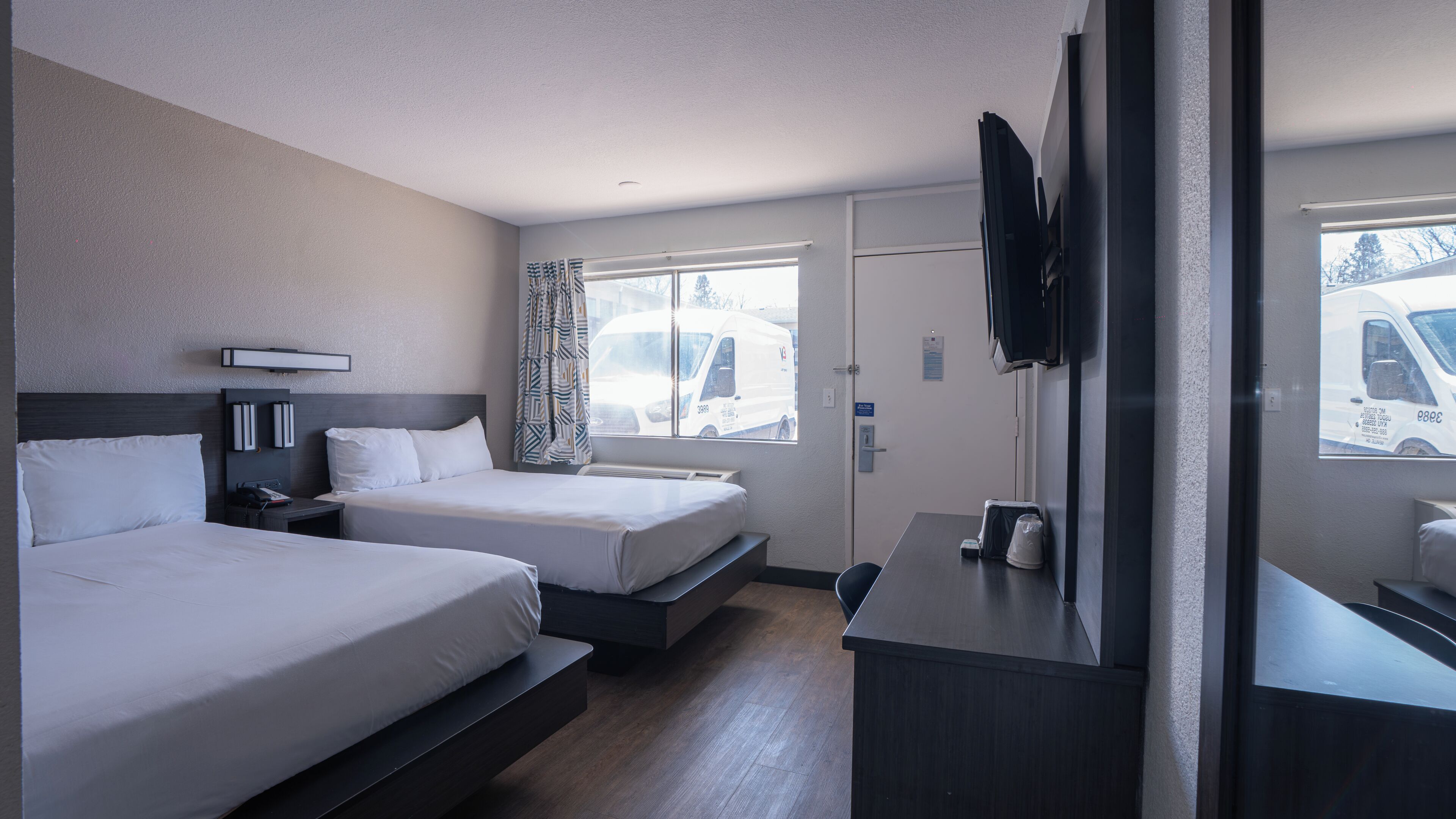 Free WiFi, bed sheets