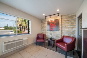 Lobby - Red Roof Inn San Antonio E – Frost Bank Center (San Antonio)