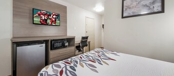 Red Roof Inn San Antonio E – Frost Bank Center