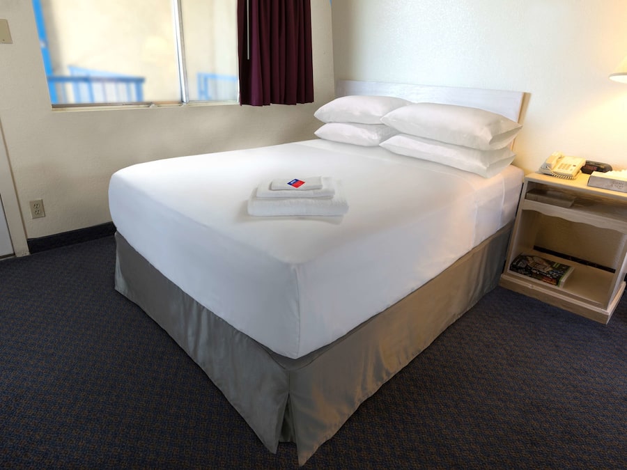 Wi-Fi de cortesia, roupa de cama