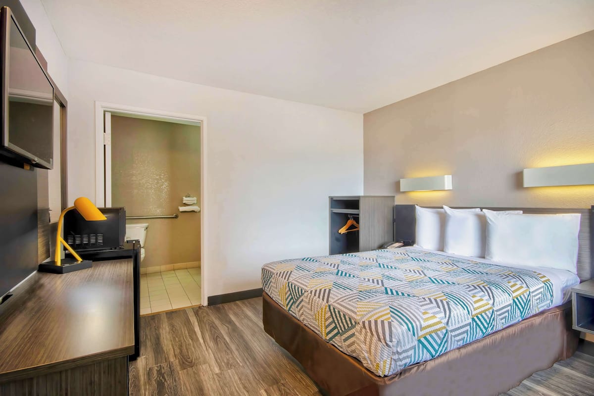 Desk, blackout curtains, free WiFi, bed sheets