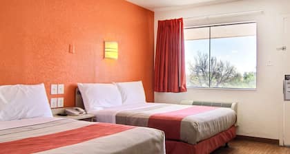 Motel 6 Owensboro, KY