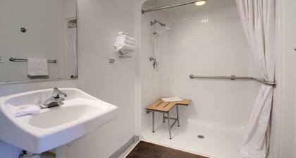 Motel 6 Owensboro, KY