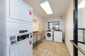 Laundry room - Motel 6 Mcallen, TX (McAllen)