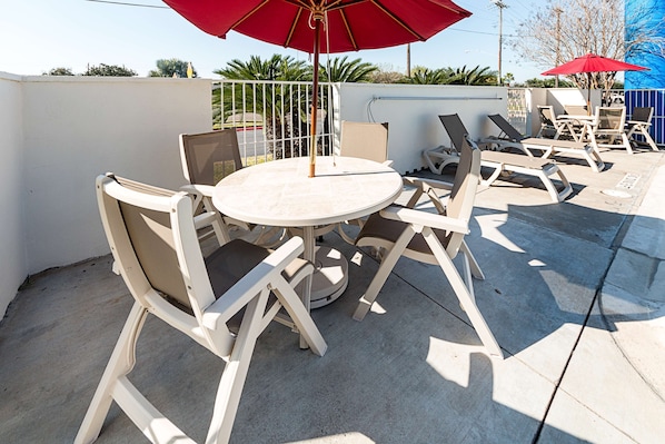 Außenpool (je nach Saison geöffnet)