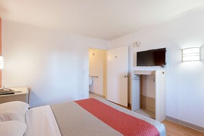 Free WiFi, bed sheets - Motel 6 Mcallen, TX (McAllen)