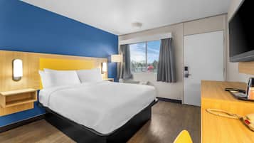 Standard Room, 1 Double Bed, Non Smoking | Free WiFi, bed sheets