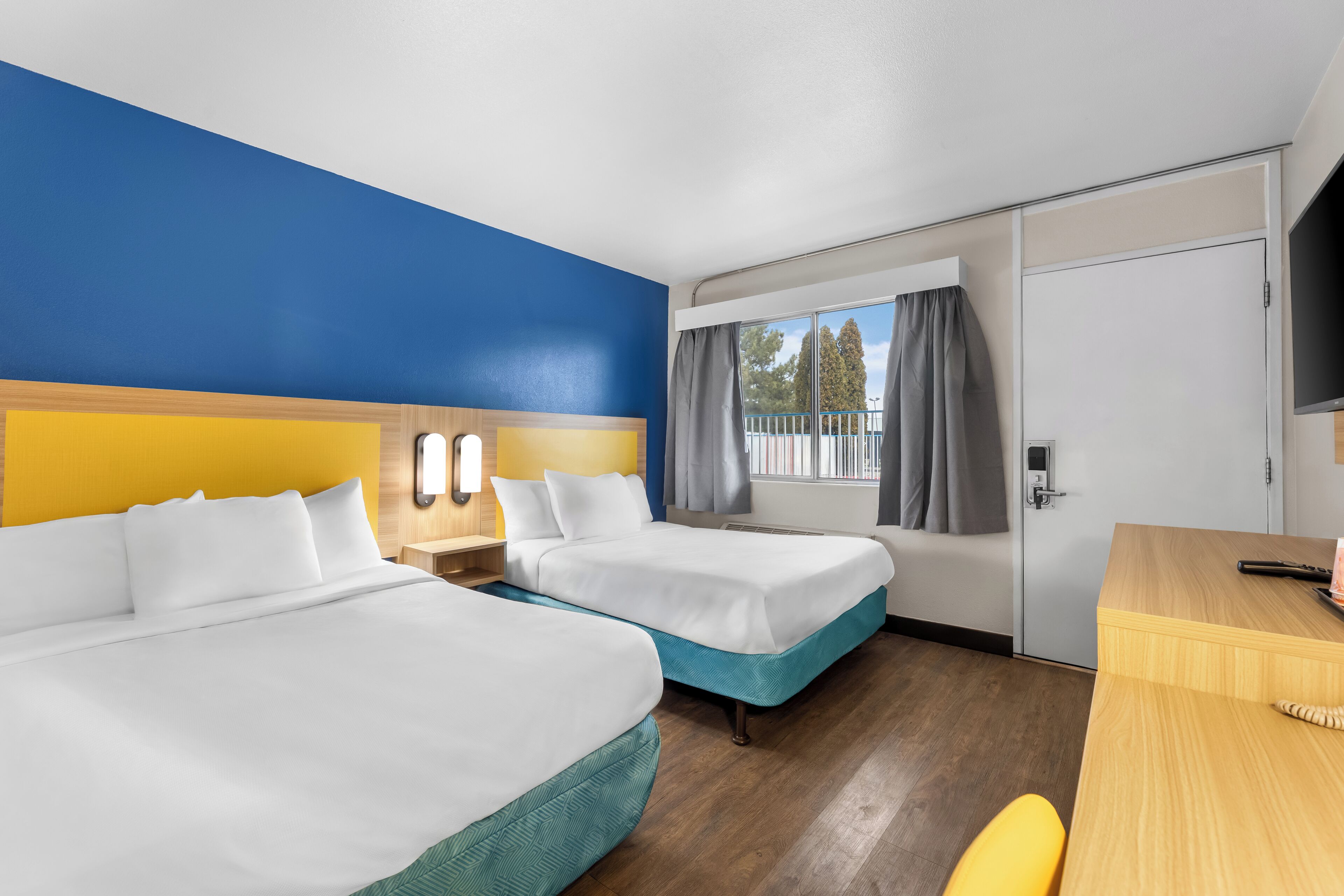 Standard Room, 2 Double Beds, Non Smoking | Free WiFi, bed sheets