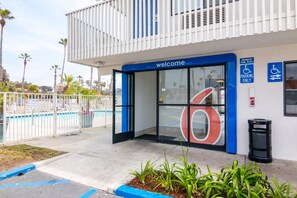 Exterior - Motel 6 Ventura, CA - Beach (Ventura)