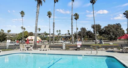 Motel 6 Ventura, CA - Beach