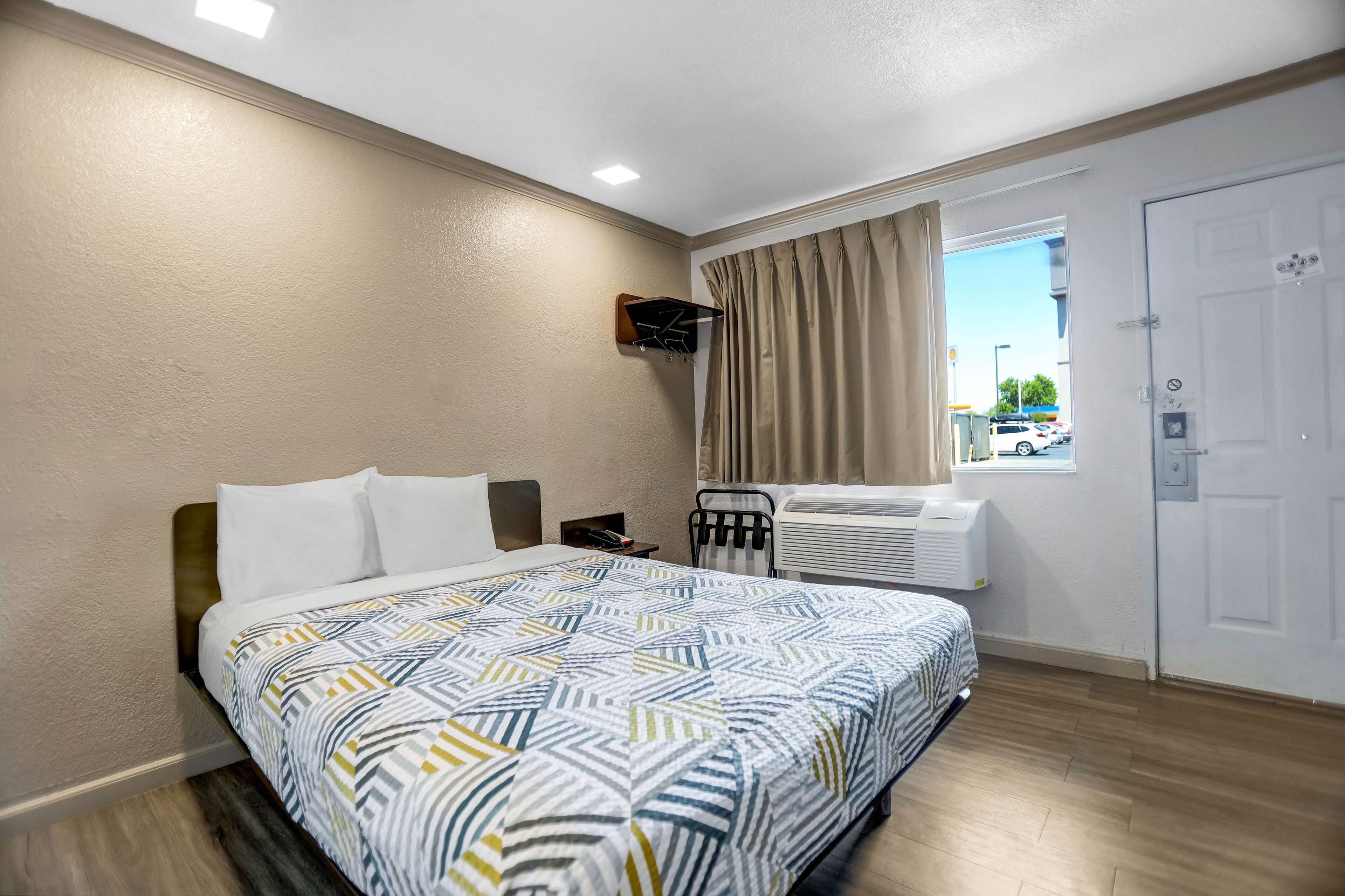 스탠다드룸, 더블침대 1개, 장애인 지원, 금연 | 무료 WiFi, 침대 시트