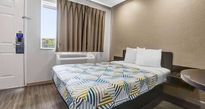 Motel 6 Red Bluff, CA