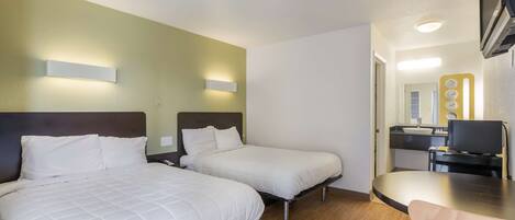 Iron/ironing board, free WiFi, bed sheets