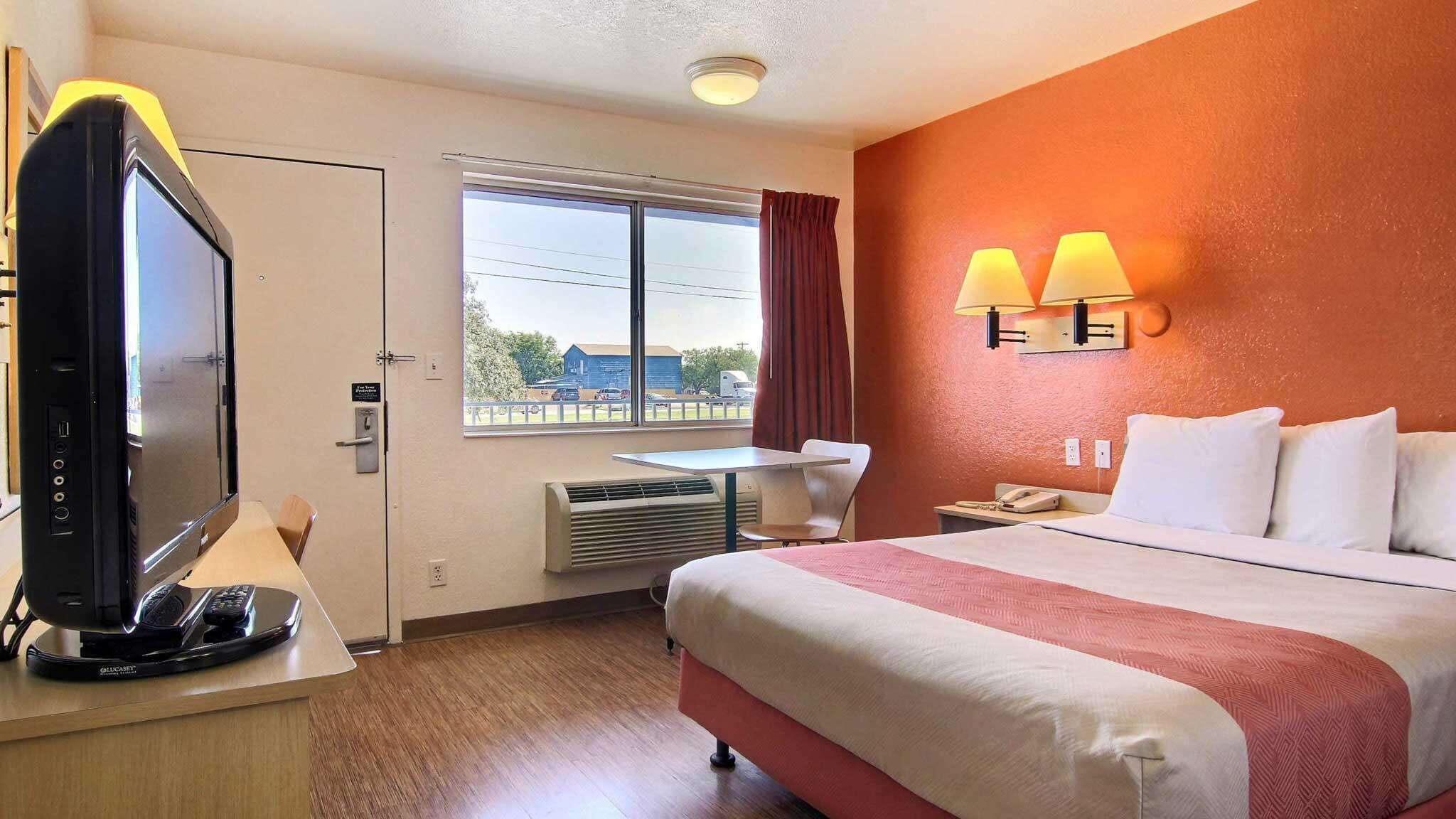 Bureau, Wi-Fi gratuit, draps fournis