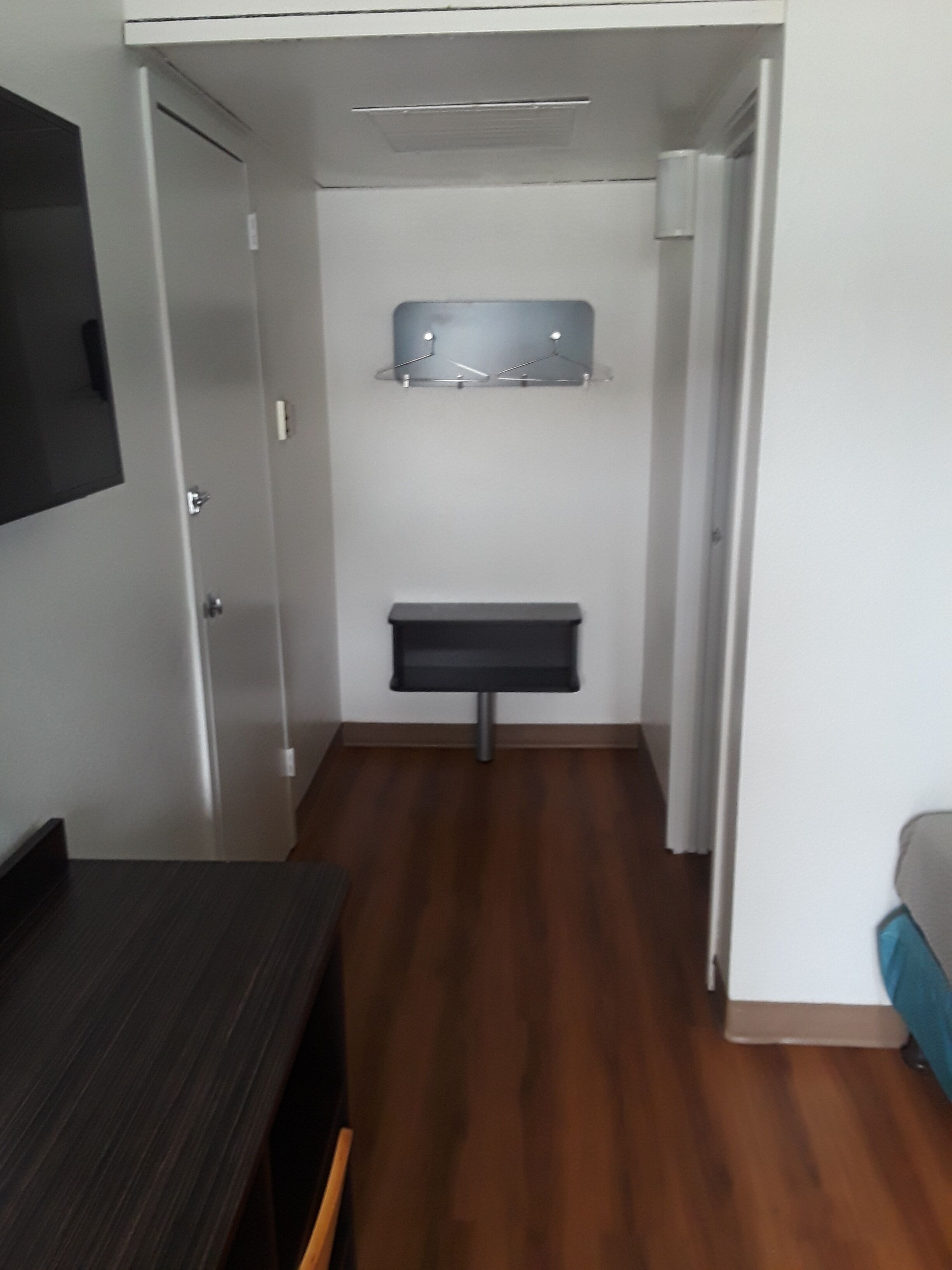 Desk, laptop workspace, blackout drapes, free WiFi