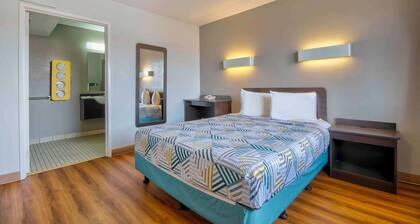 Motel 6 Farmington, NM