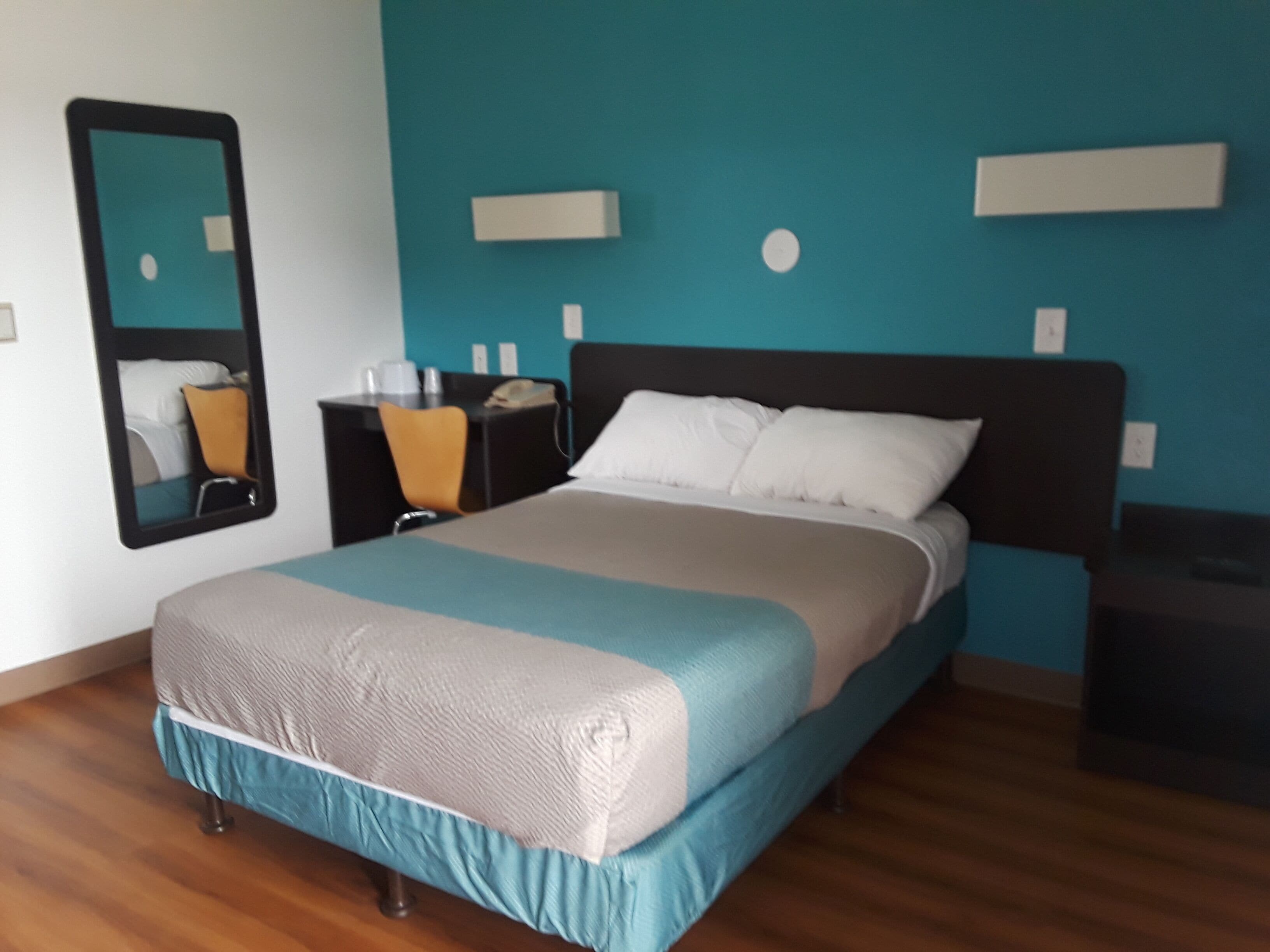 Desk, laptop workspace, blackout drapes, free WiFi