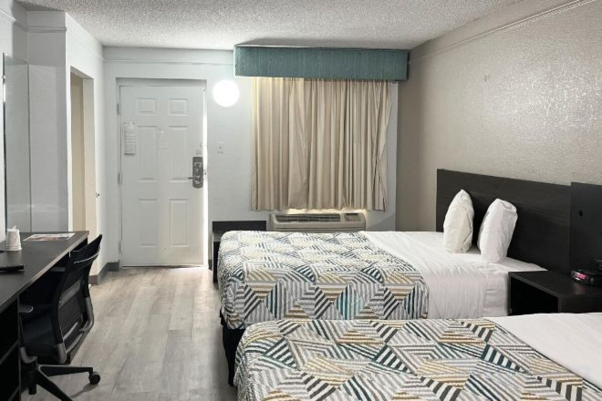 Desk, iron/ironing board, free WiFi, bed sheets