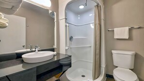 Salle de bain accessible aux personnes à mobilité réduite