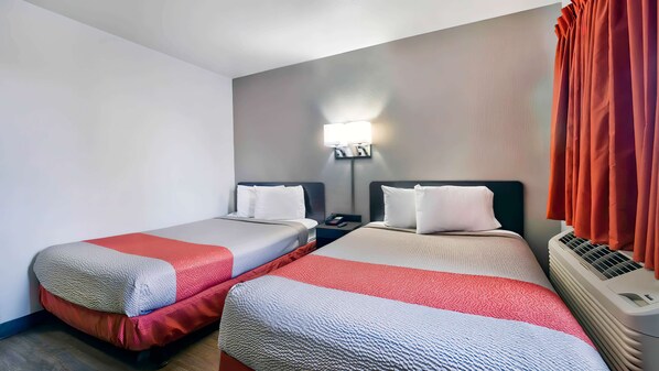Free WiFi, bed sheets - Motel 6 Gallup, NM (Gallup)
