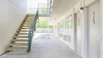 Handrails in stairways