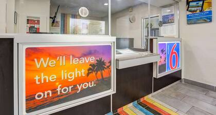 Motel 6 San Bernardino, CA - South