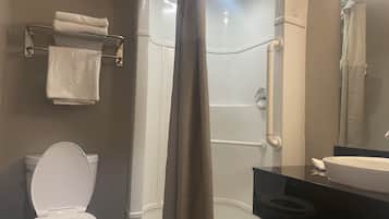 Douche, serviettes fournies