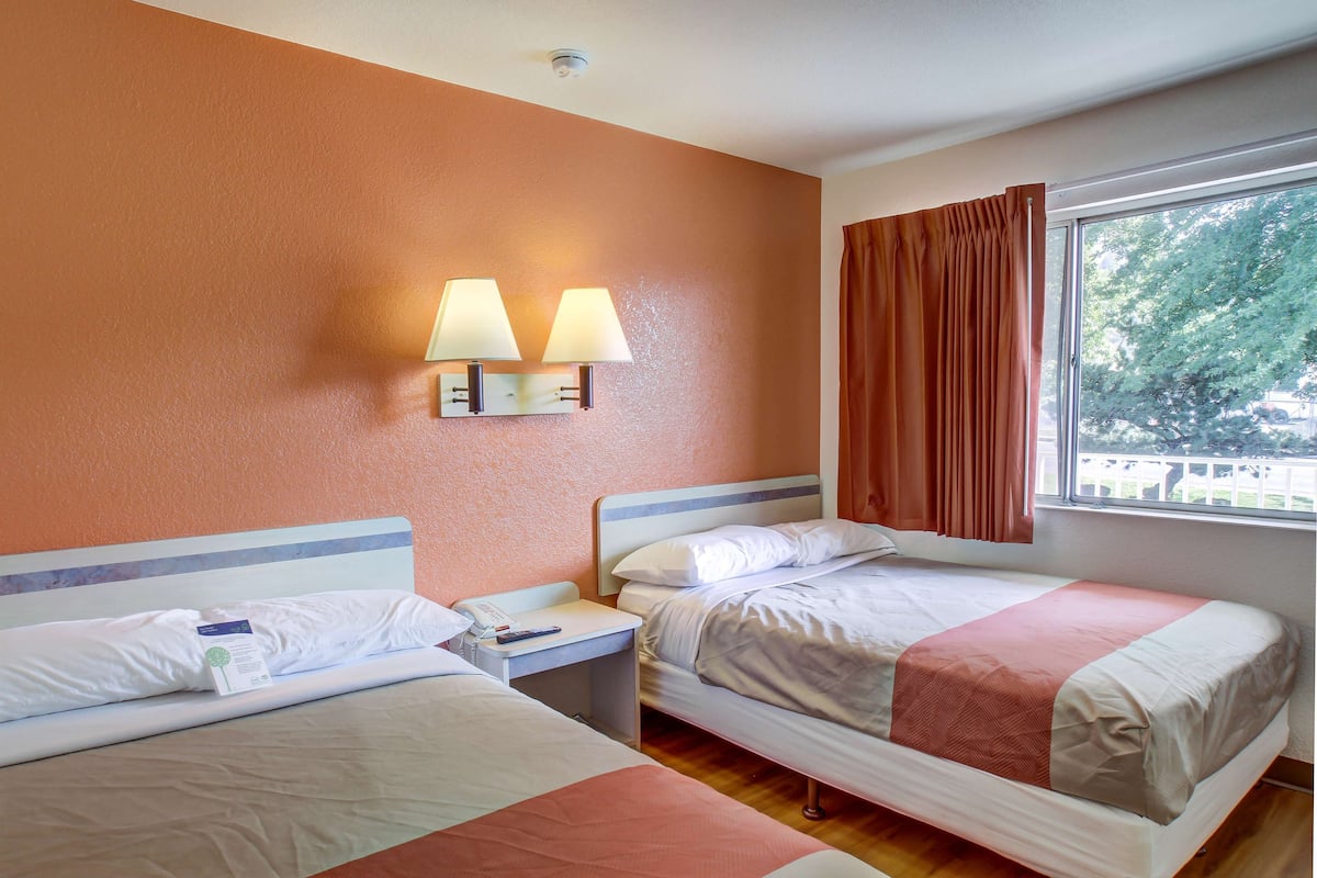 Wi-fi (inkludert) og sengetøy