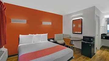 Deluxe Room, 1 Queen Bed, Non Smoking